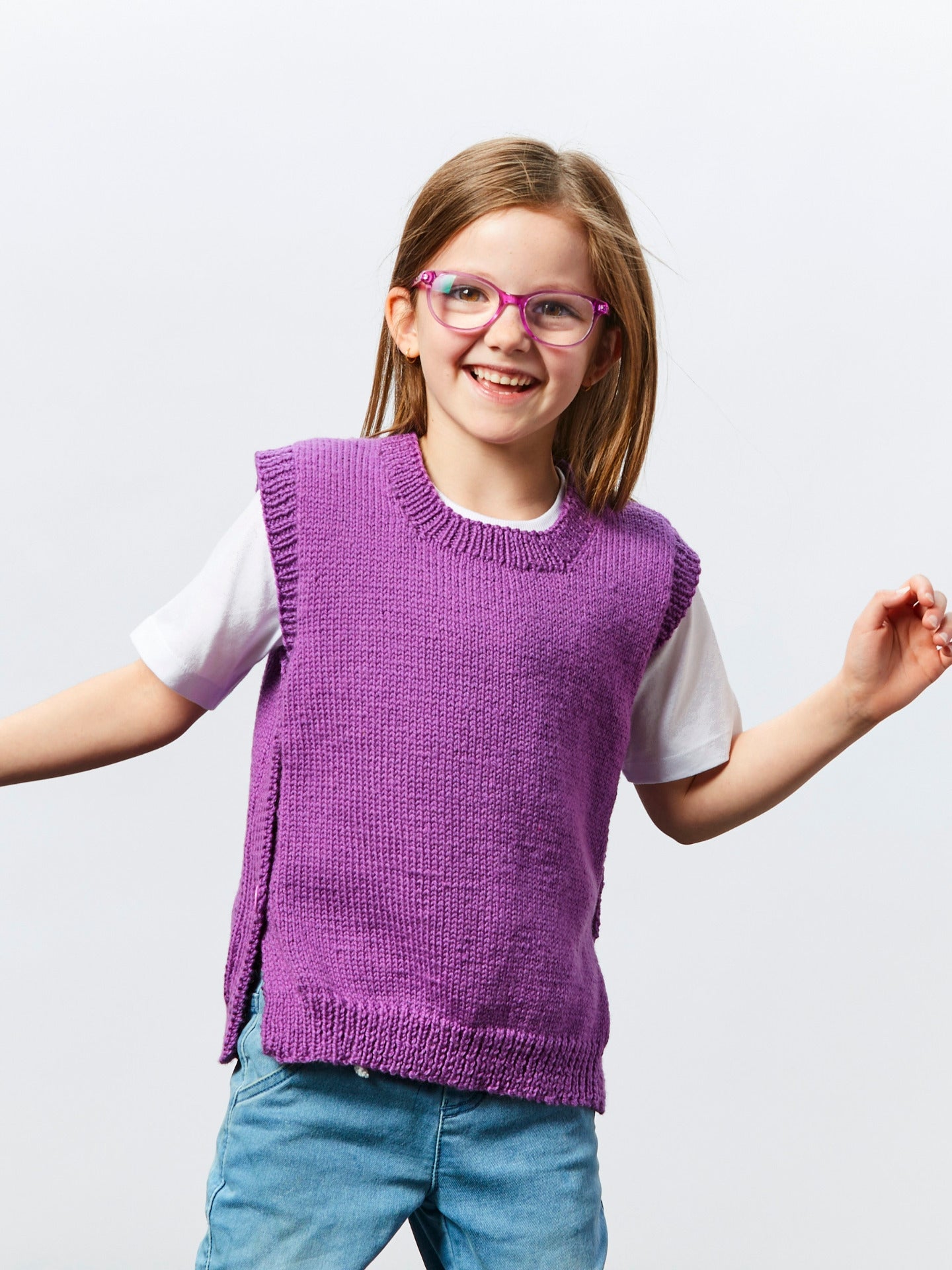 PT 8654 Kids' Side Button Vest - Knitting Pattern – Bendigo