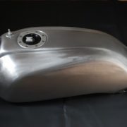 Honda CB750/900/1100F Aluminum fuel tank | BEATER-JAPAN - Aluminum