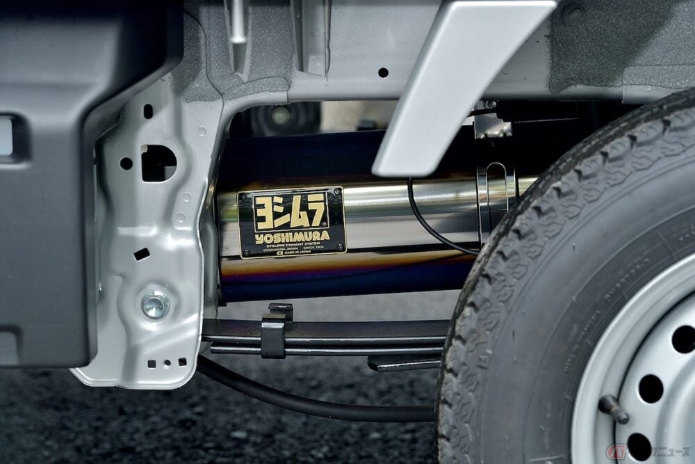 スズキのスーパーキャリイ用、ヨシムラ「Slip-On Oval サイクロン