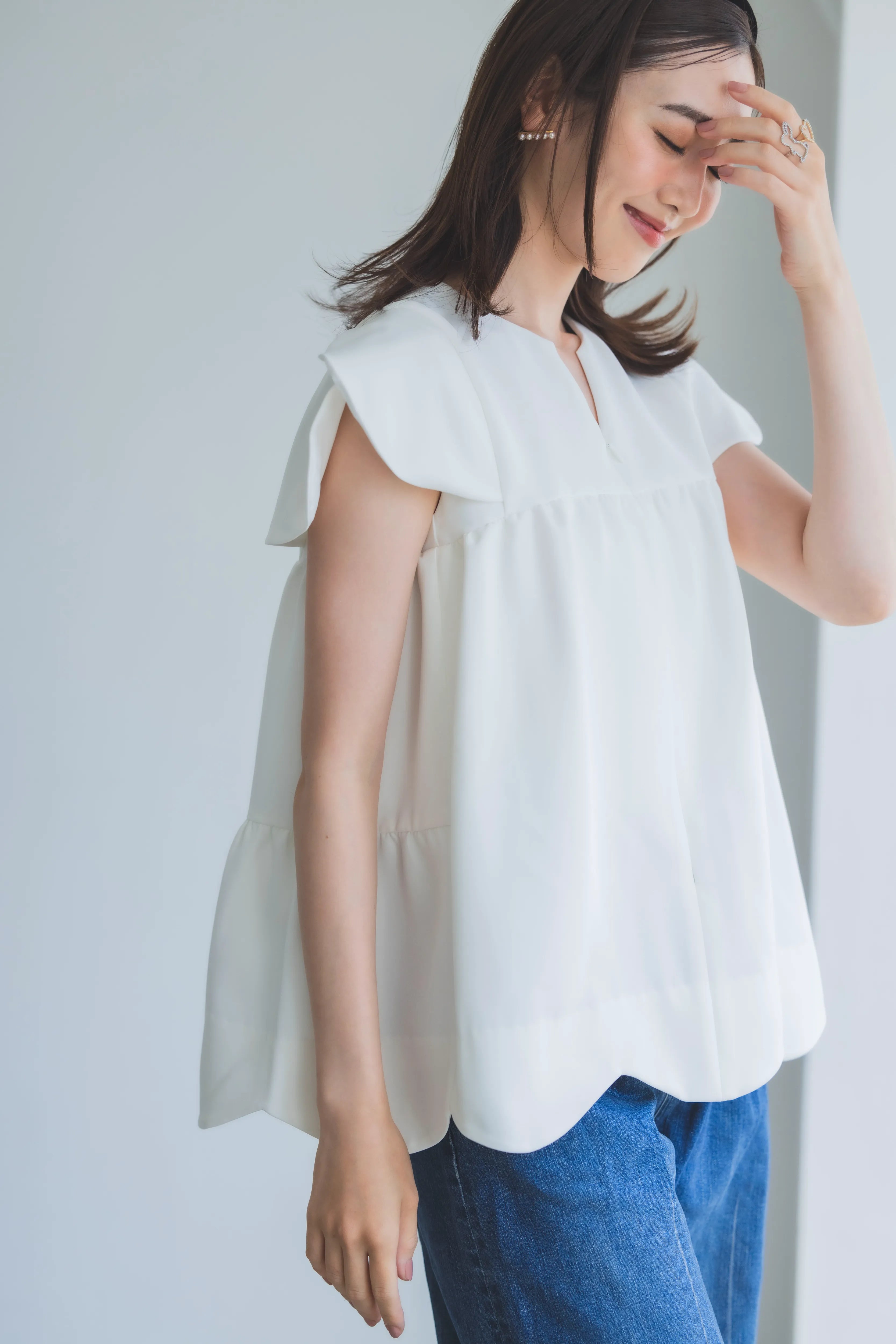 美人トップス ペタルスリーブ（ホワイト）【お上品な授乳服のお店bitnabi】