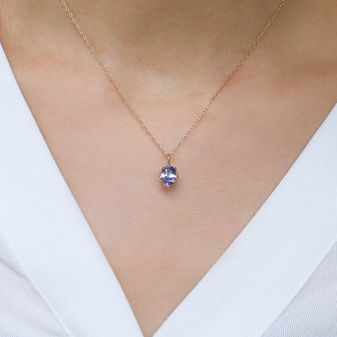 ビズー公式】タンザナイト(ラベンダーカラー) K18(18金)ペンダント