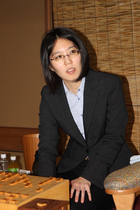 た*み様 【里見香奈 女流王座・女流名人 将棋棋士ポストカード