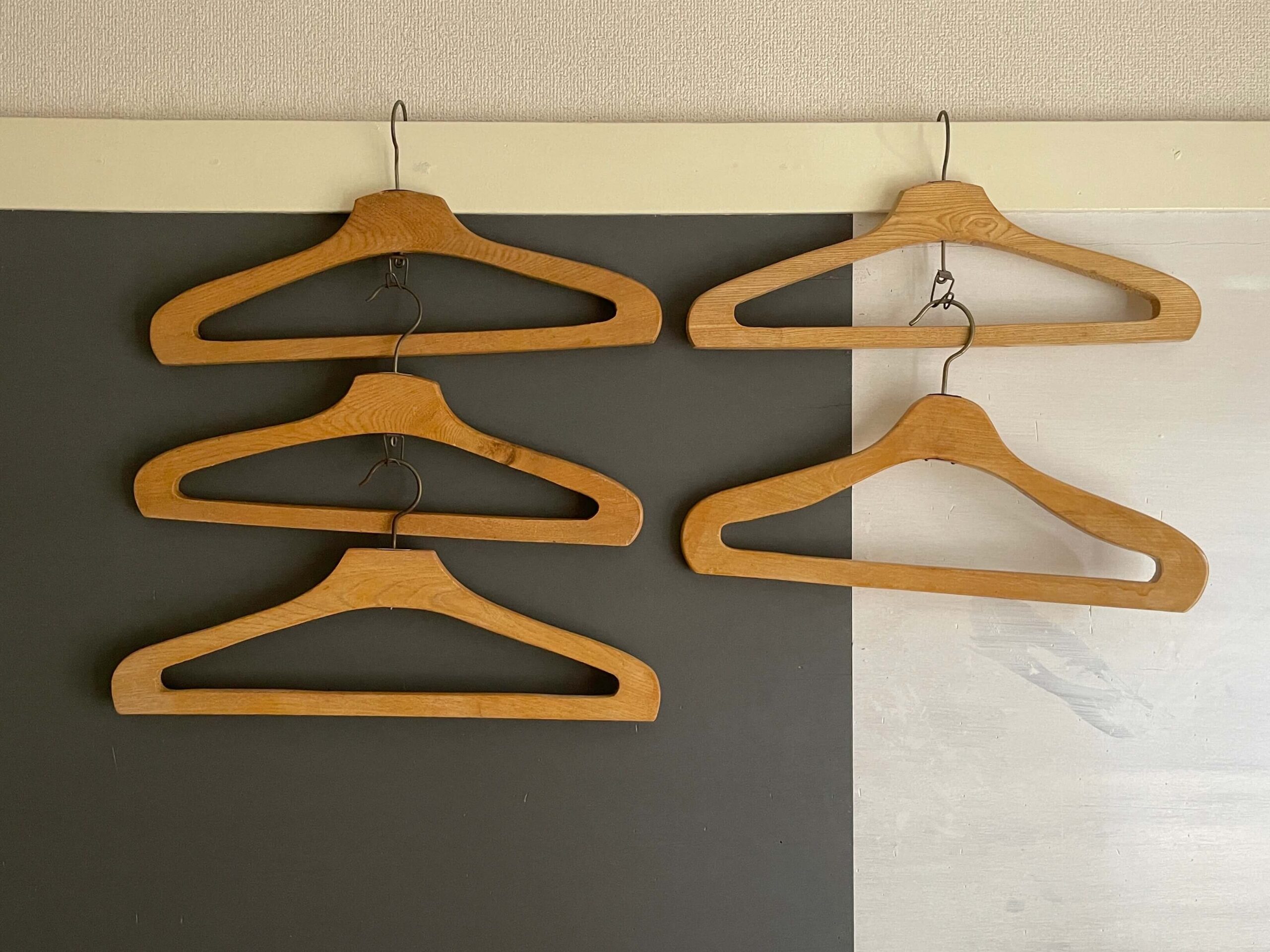 No.9890「無垢材のヴィンテージハンガー5本セット」 SOLD | ボルト