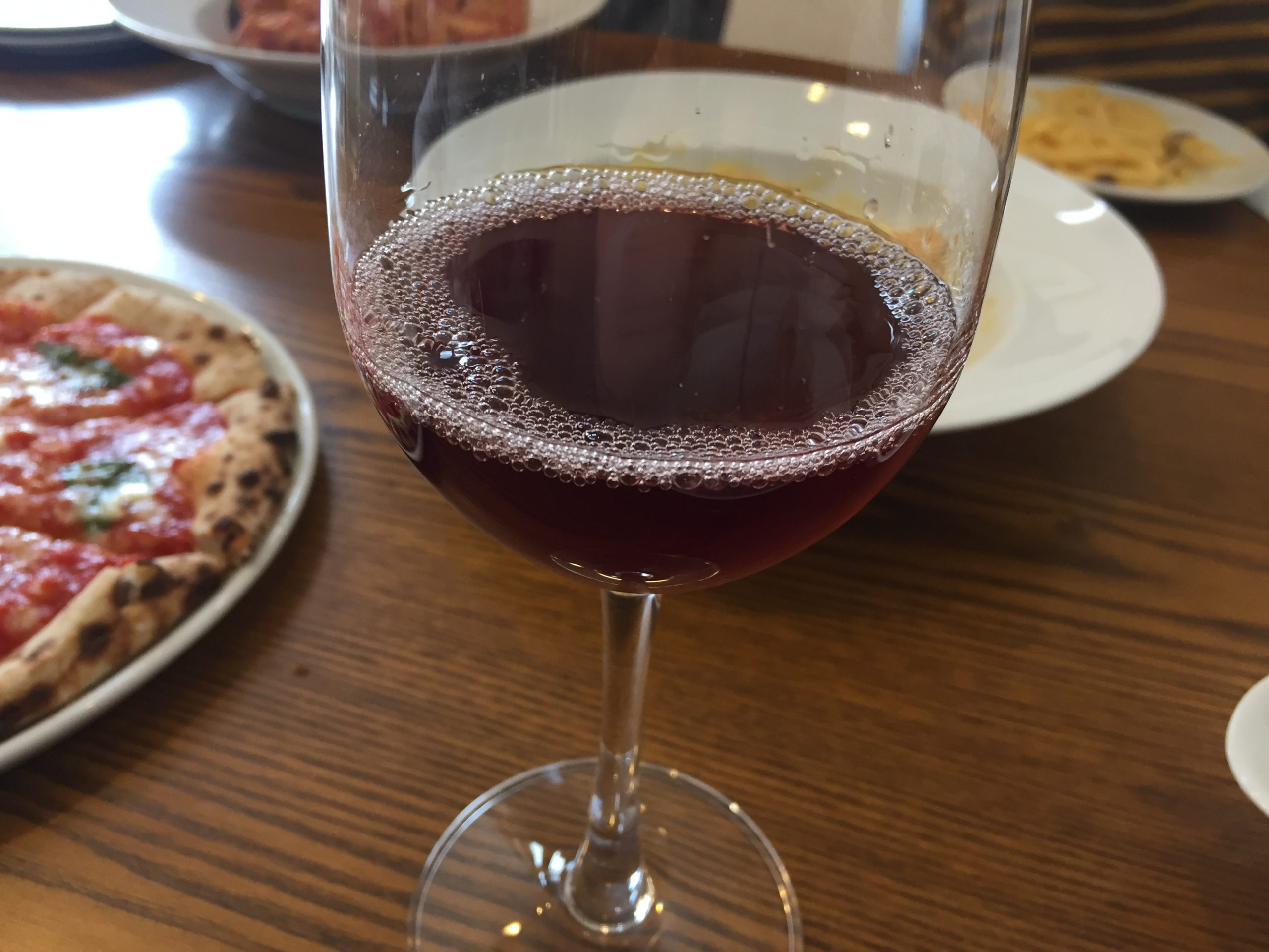 余市町「ジジヤ・ババヤ」にて、ドメーヌ・タカヒコの「ヨイチ ノボリ