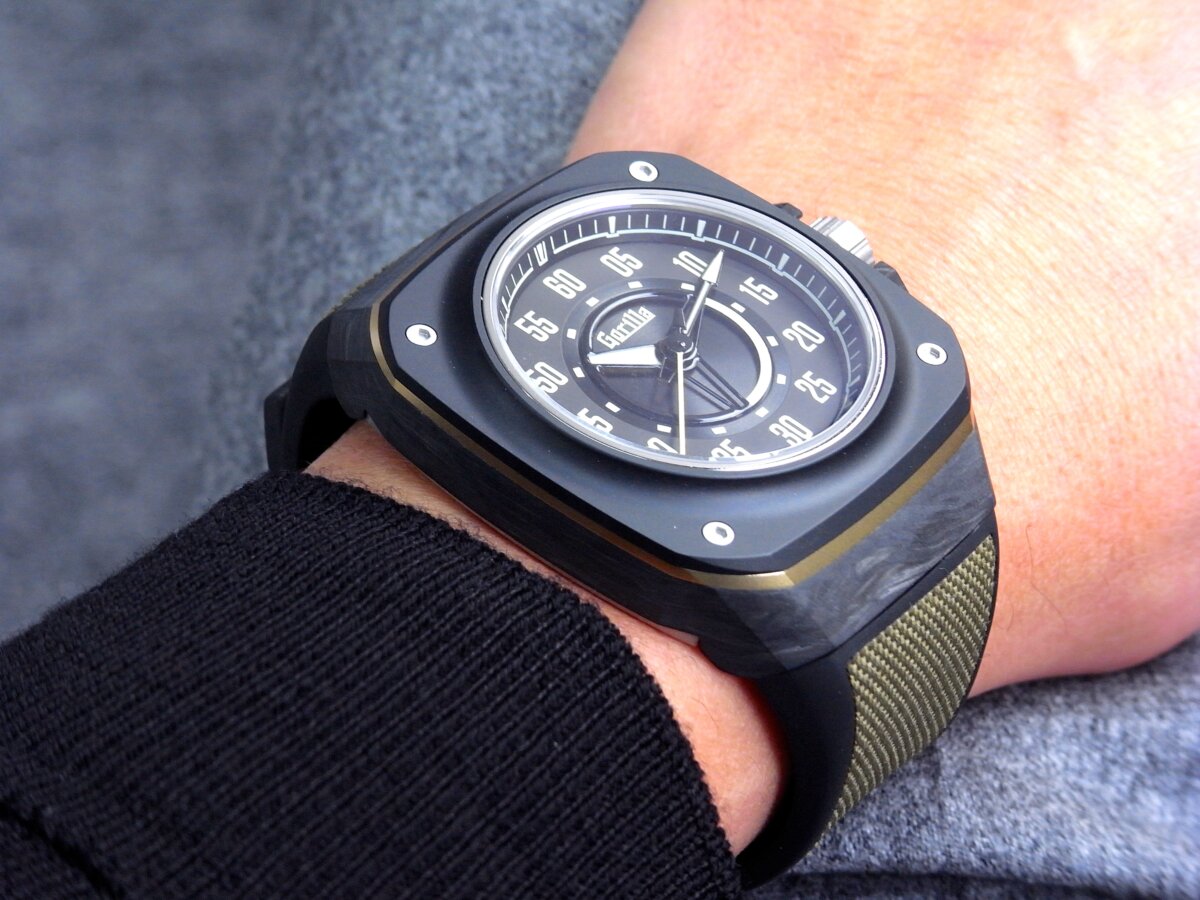 ゴリラ】ファントムブラック FBY3.1に目を奪われる理由とは？その魅力