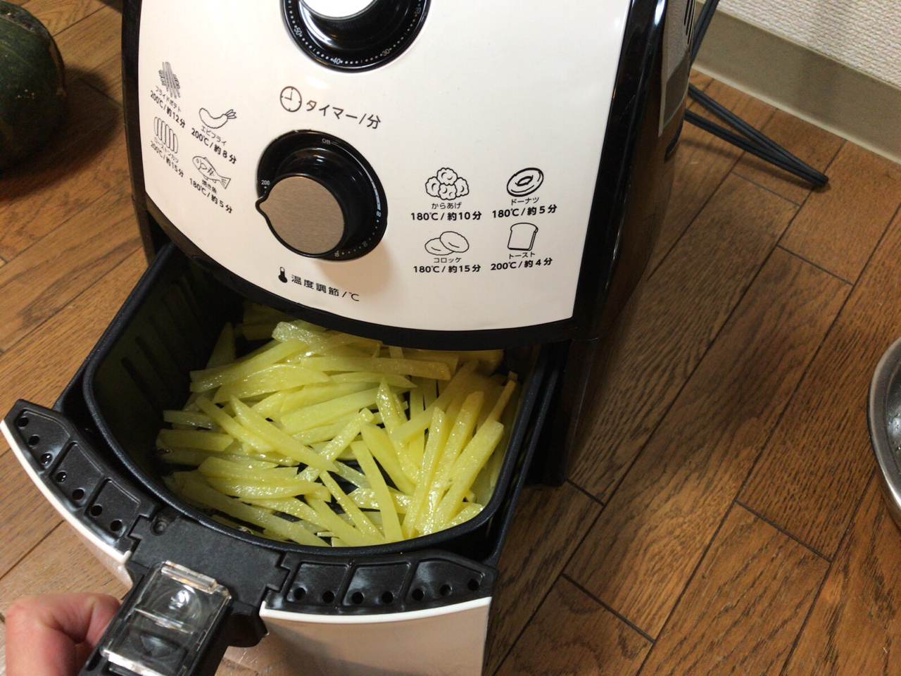 カラーラ」揚げ油を使わないお手入れ簡単健康フライヤー。焼き物煮物も