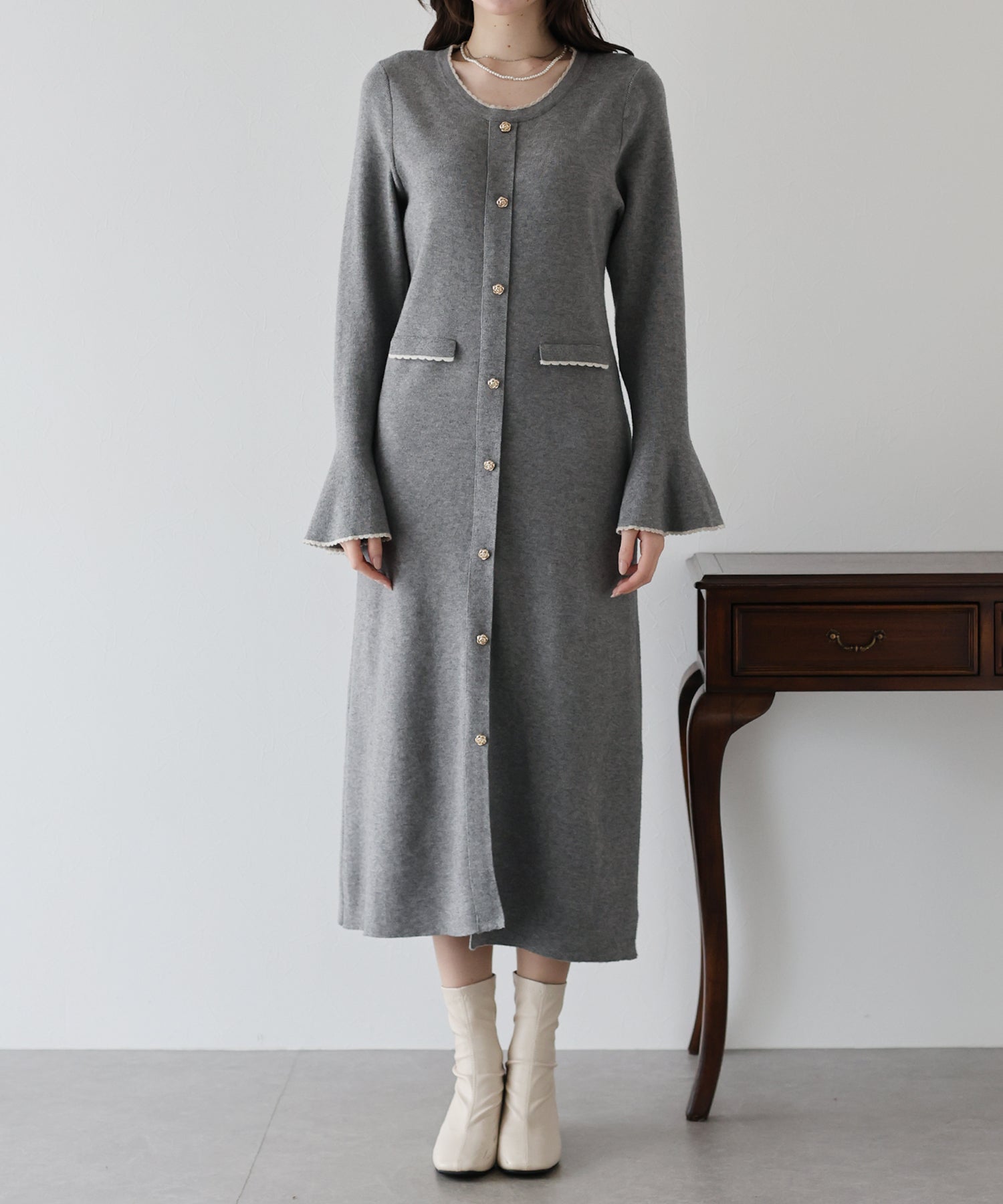 金ボタンニットワンピース – BLUE ONLINE