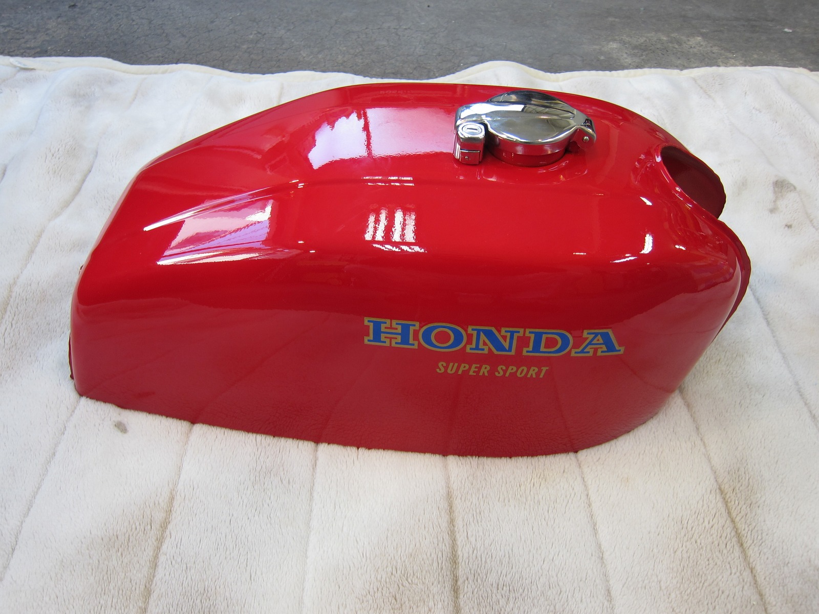 ホンダ CB 400 Four オリジナル新品タンク ガラスコーティング｜カー