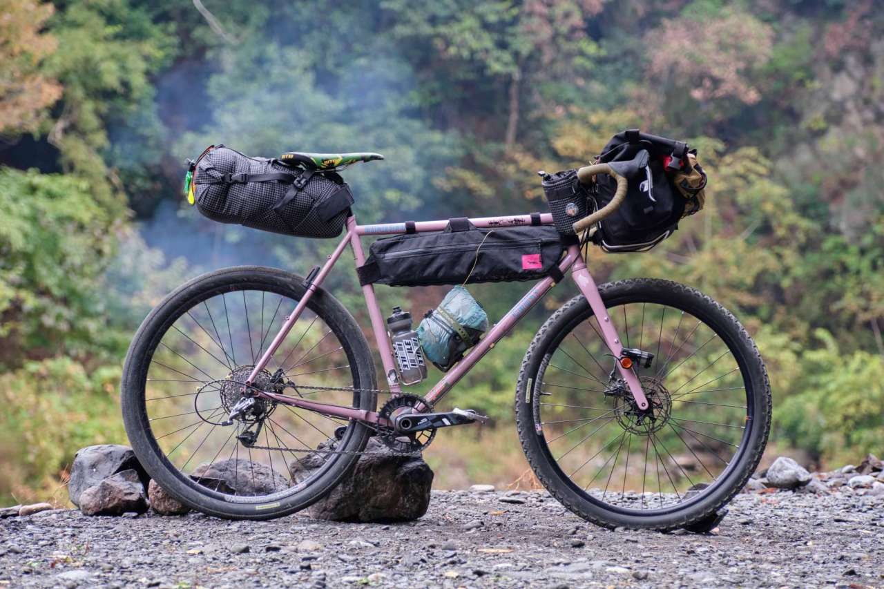 SWIFT INDUSTRIES* hold fast frame bag (ecopak/black) - BLUE LUG