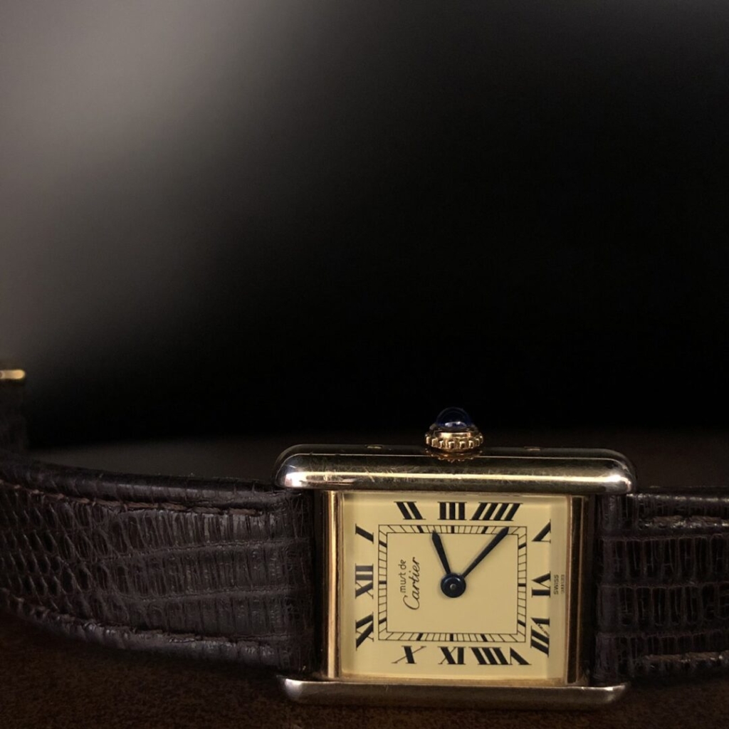CARTIER must de Cartier Tank – エレガントなクラシック腕時計の魅力