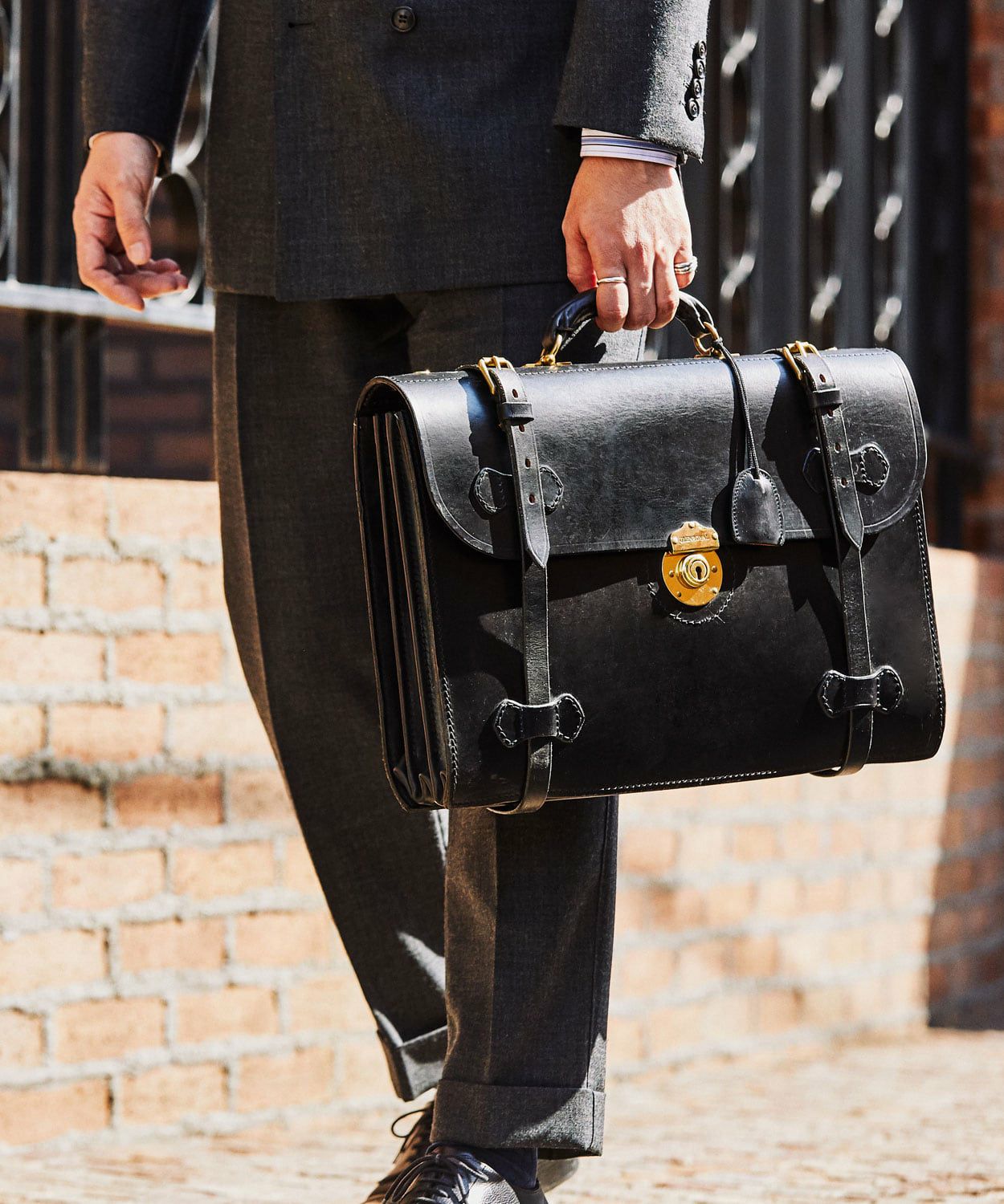 MADE TO ORDER］フラップ付きブリーフケース(3室タイプ) 全2色