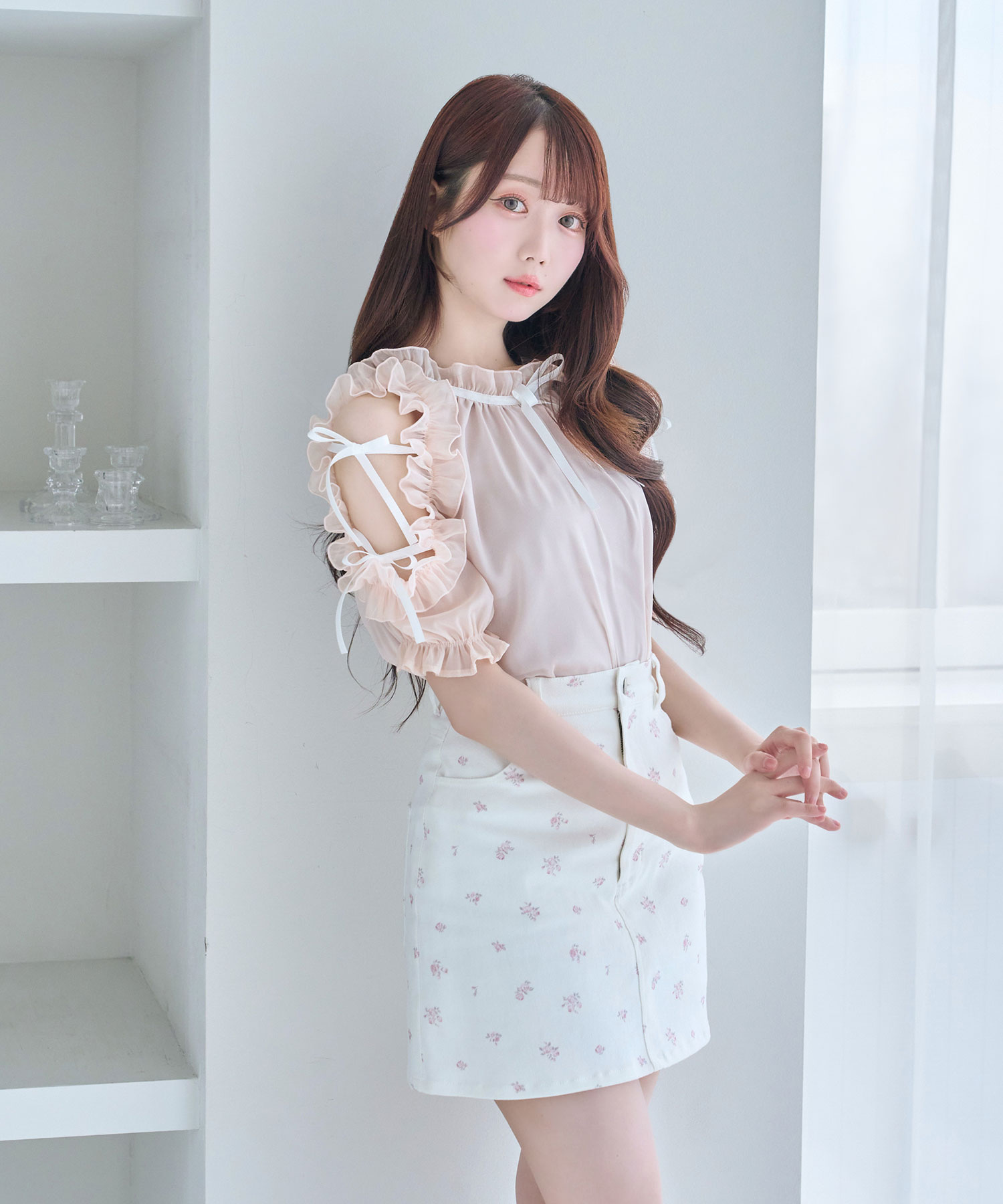 shoulder frills blouse – BUNNY APARTMENT