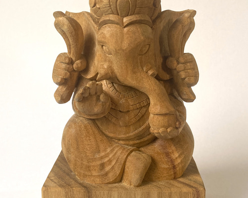 5d11dd356e9f2bd77ef838a343a323