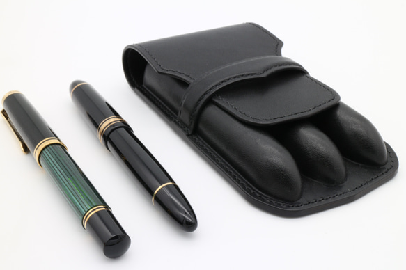 3本挿し万年筆ケース 絞りタイプ モンブラン149・M1000が収納出来ます