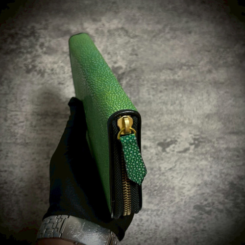 スティングレイ 長財布 ガルーシャ エイ革 ラウンドファスナー カード