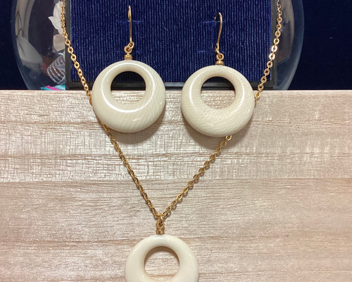フ*ト様 象牙調 ネックレス イヤリング アクセサリー セット まとめ