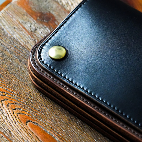 ミドル トラッカーウォレット < クロムエクセルレザー 茶芯ブラック