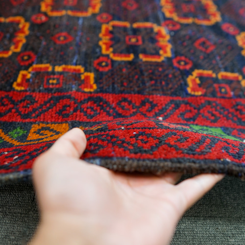 180×105cmトライバルラグ ヴィンテージラグ 手織り ペルシャ バルーチ