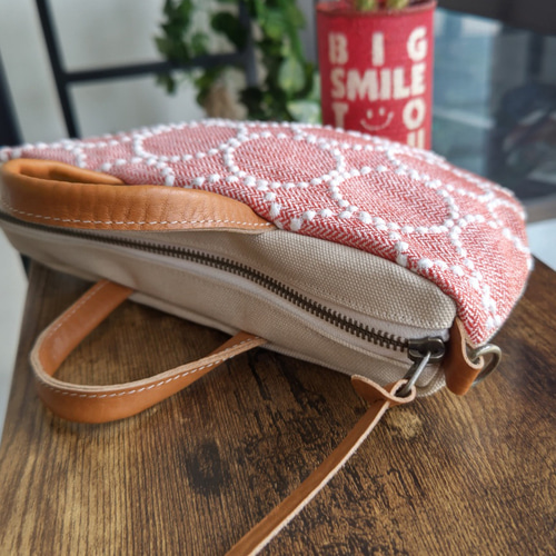 ミナペルホネン/タンバリンレッド/ミニラウンドショルダー本革キャメル