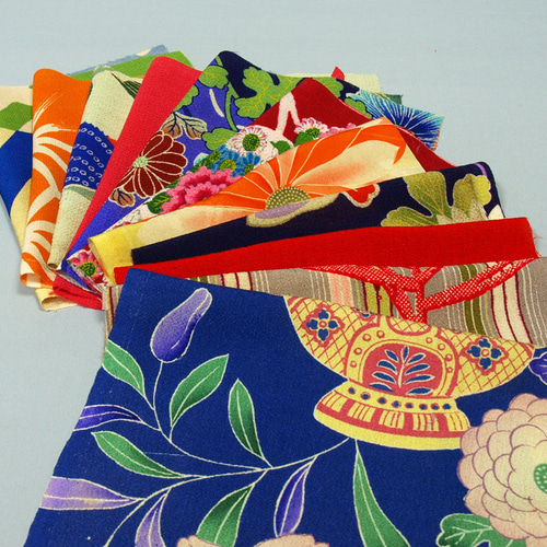 antique》縮緬と錦紗縮緬 正絹はぎれ11枚セット 古布 アンティーク