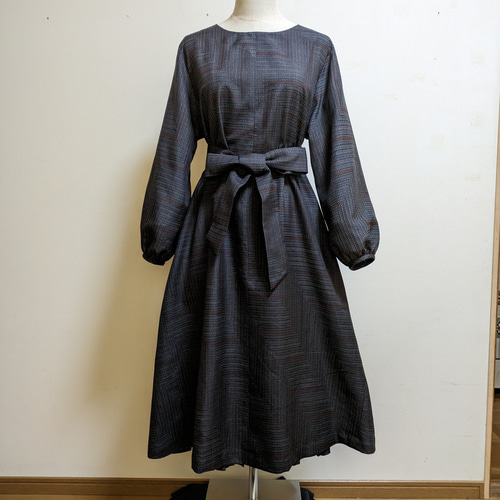 SOLD 着物リメイク ワンピース 大島紬 L−LL ワンピース さらあお