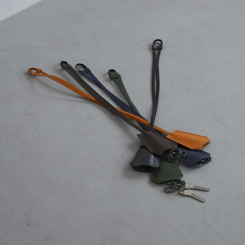 鍵を最大4本収納 / 本革 】クロシェット キーケース ネックレス 鍵入れ