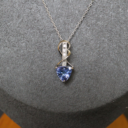 タンザナイト トリリアントカット ペンダントトップ プラチナ900