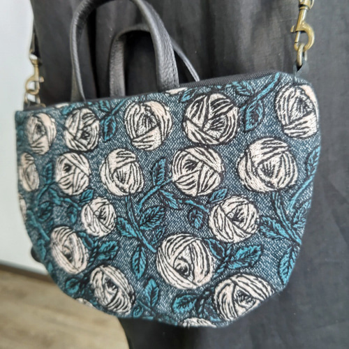 ミナペルホネン/rosyロージィーブルーグリーン/ラウンドMサイズmina