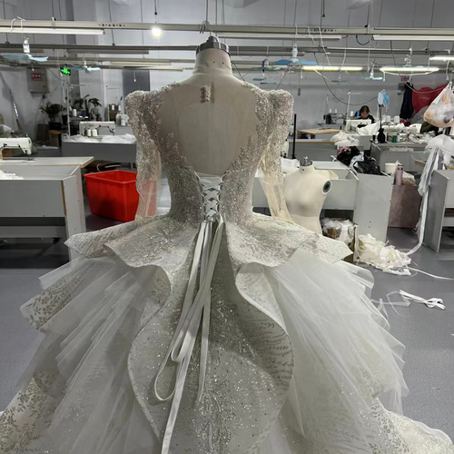 送料無料！ 韓国風ビジューウエディングドレス グリッタードレス