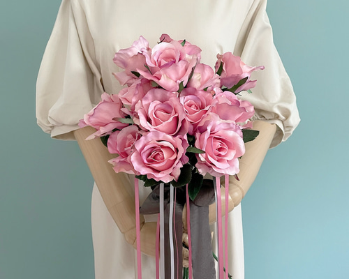 スモーキーピンクローズのシングルブーケ 韓国ブーケ ウェディング