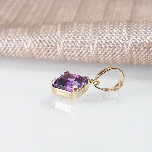 K18 4mmスクエア アメジスト ペンダント トップ ペンダントトップ Rua