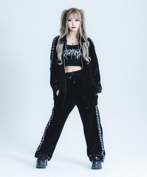 REFLEM（レフレム）の「『REFLEM/レフレム』ロゴテープベロアジャージ