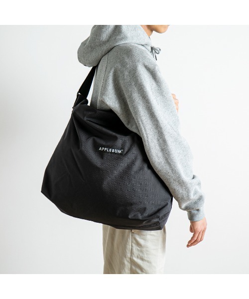 APPLEBUM（アップルバム）の「Value Big Square Bag（ショルダーバッグ
