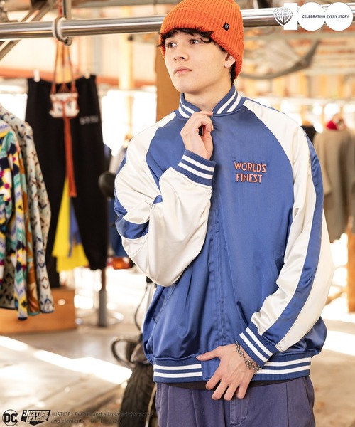 niko and（ニコアンド）の「【ワーナー・ブラザース】コラボBIG刺繍