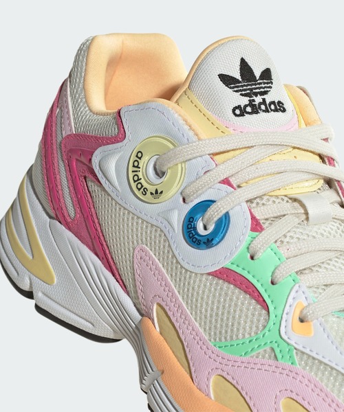 adidas（アディダス）の「アディダス アスター / adidas Astir / 厚底