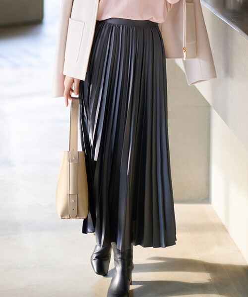 23区（ニジュウサンク）の「【洗える】レザーライクサテン プリーツ