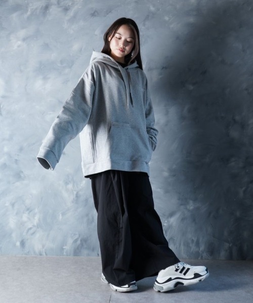 セール】Threads Utility Hoodie / ワンポイント 刺繍 プルオーバー