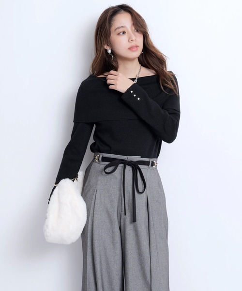 JUSGLITTY（ジャスグリッティー）の「レディオフショルニット（ニット