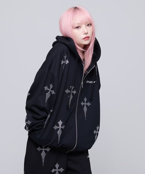 REFLEM（レフレム）の「『REFLEM/レフレム』クロス総柄ラインストーン