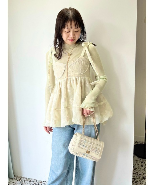 LILY BROWN（リリーブラウン）の「シアージャガードペプラムトップス