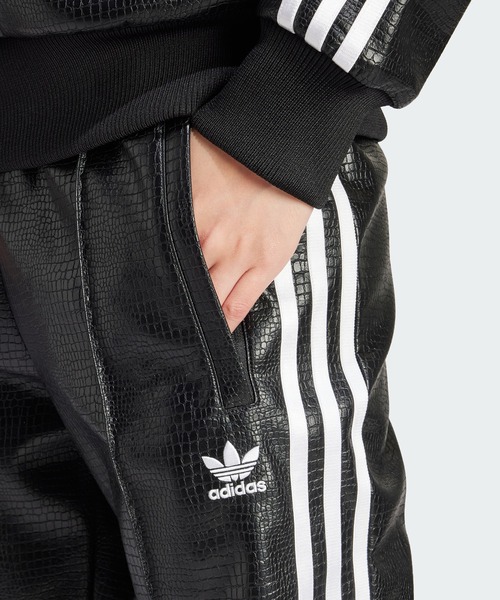 adidas（アディダス）の「アディダス オリジナルス プレミアム