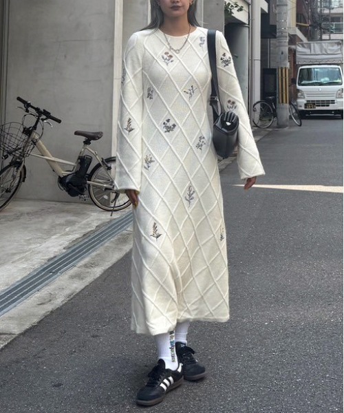 Ameri（アメリ）の「FLOWER EMBROIDERY DRESS（ワンピース）」 - WEAR