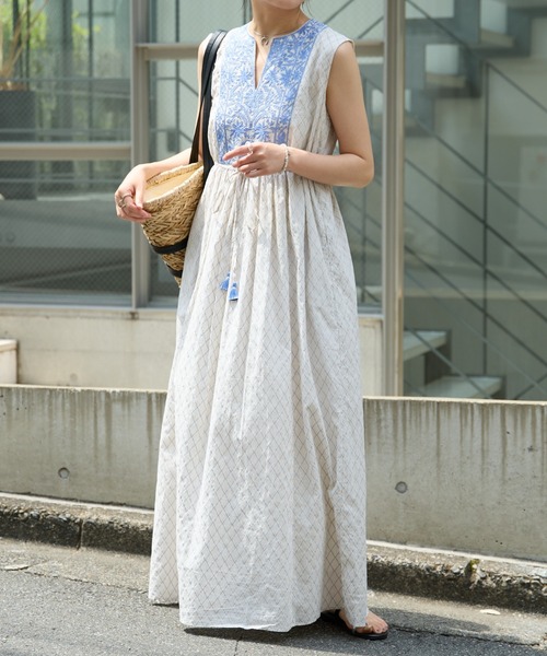 NE QUITTEZ PAS!（ヌキテパ）の「ne Quittez pas/フラワーモチーフ刺繍