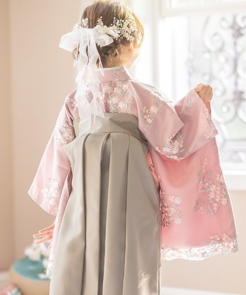 Catherine Cottage（キャサリンコテージ）の「花刺繍チュールレース袴