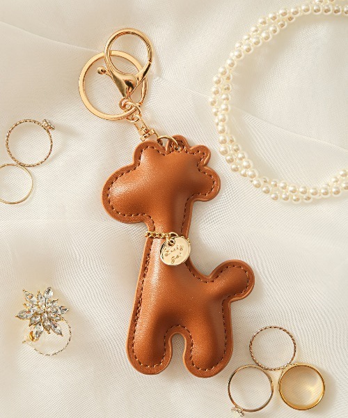PUレザーチャームキリンモチーフ（チャーム）｜LUXSTYLE（ラグスタイル