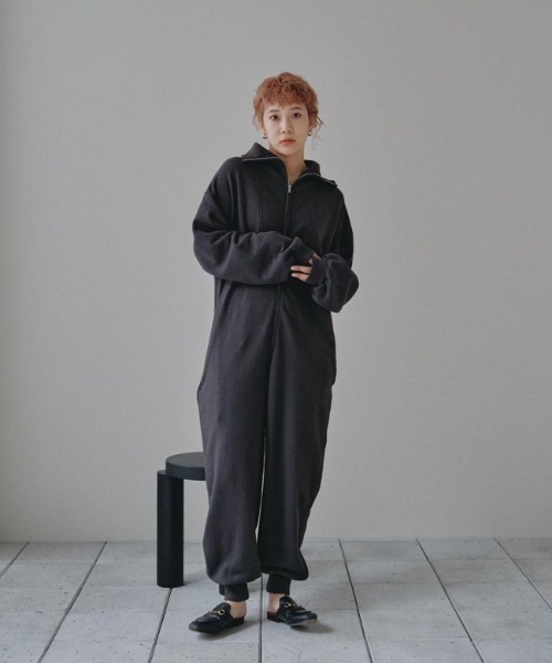 TODAYFUL（トゥデイフル）の「スエットジップコンビネゾン（つなぎ