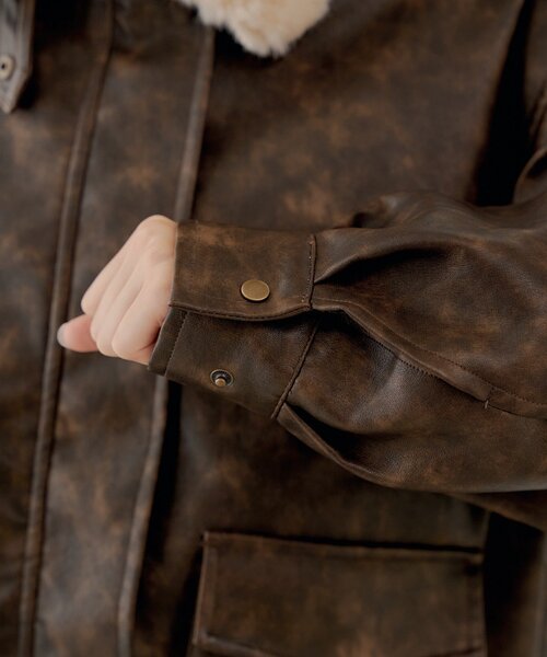 Chico（チコ）の「ミリタリーレザージャケット/ファー取外し可能