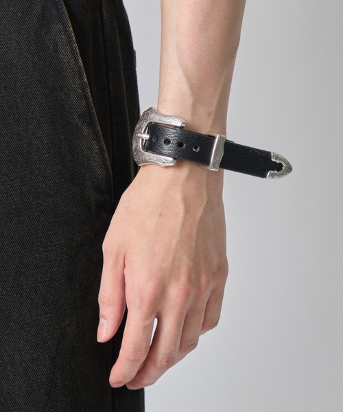 TOGA VIRILIS】〈別注〉Concho bangle（バングル/リストバンド）｜TOGA