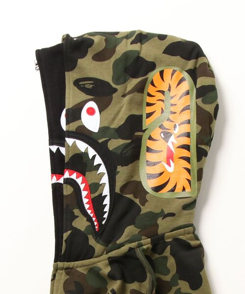 A BATHING APE（アベイシングエイプ）の「1ST CAMO DOUBLE SHARK FULL