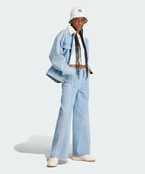 adidas（アディダス）の「ニュートラルコート デニムジャケット